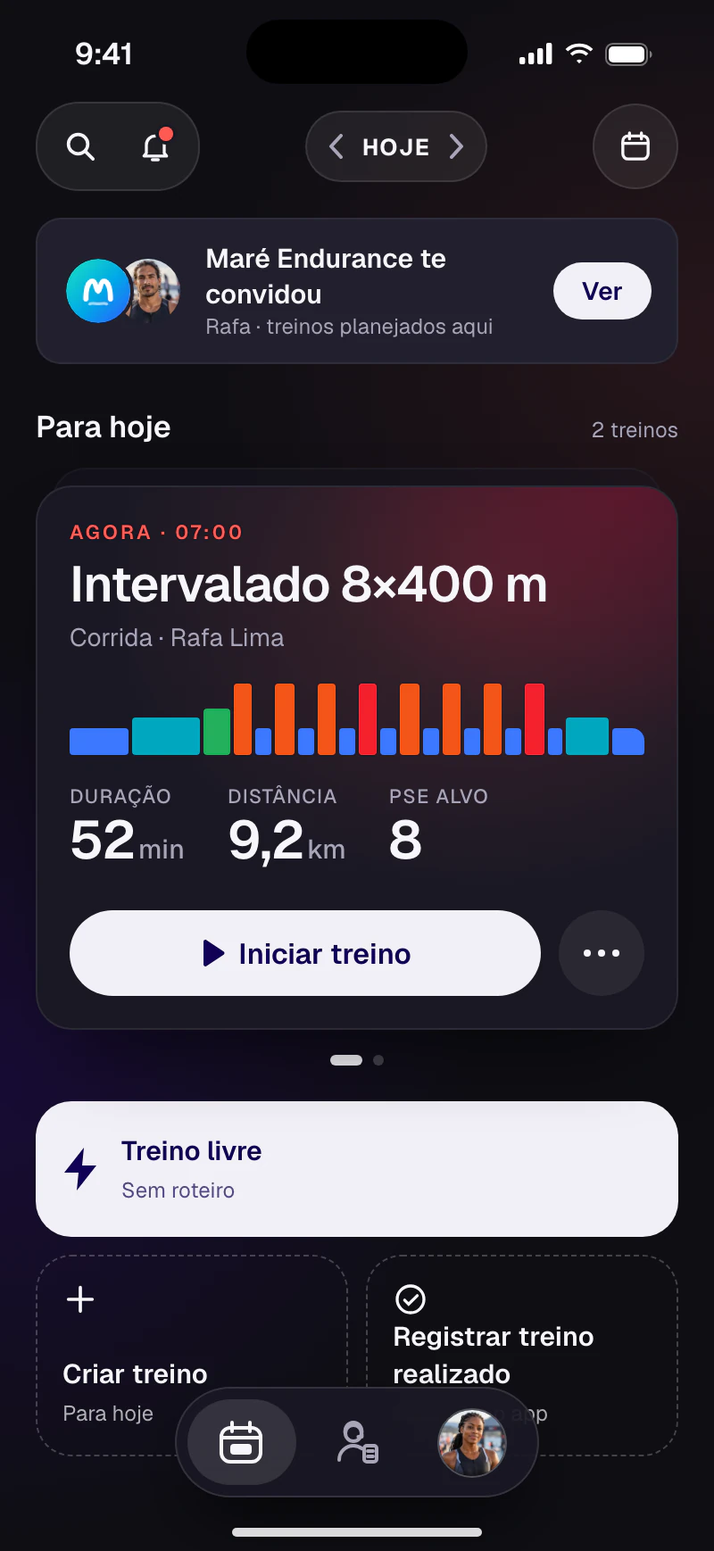 App Bodyprint no modo escuro: convite da assessoria Maré Endurance e o treino do dia, Intervalado 8×400 m, pronto para iniciar